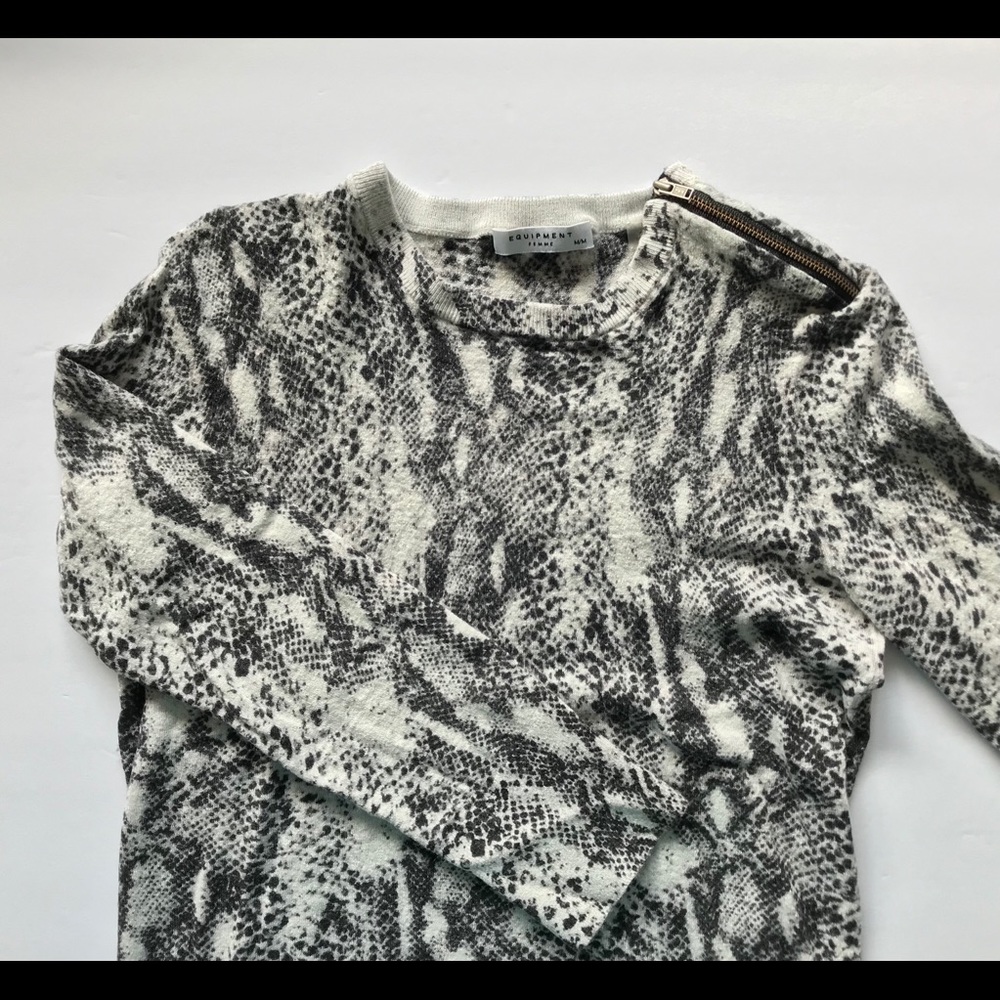 Equipment Femme Sweater Shoulder Zipper - Medium M